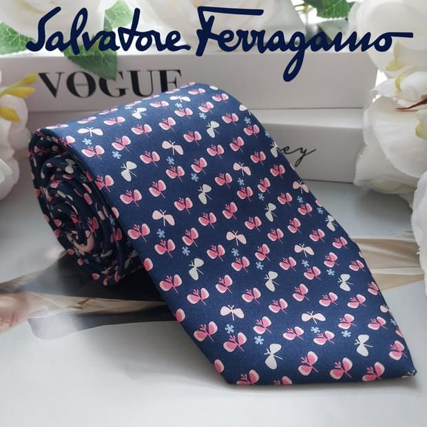 살바토레 페라가모 실크 나비 패턴 넥타이 8.9cm A+등급 K1328
