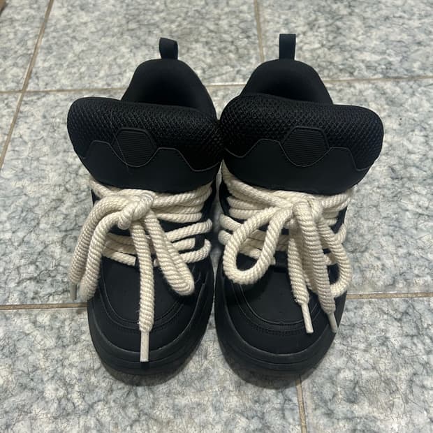 자라 스트링 스케이트 스니커즈