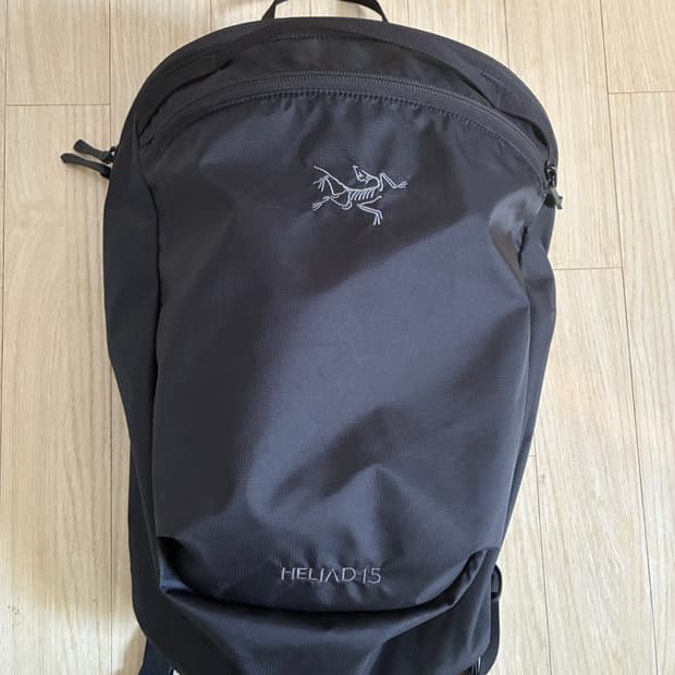 아크테릭스 헬리아드 15 블랙 백팩