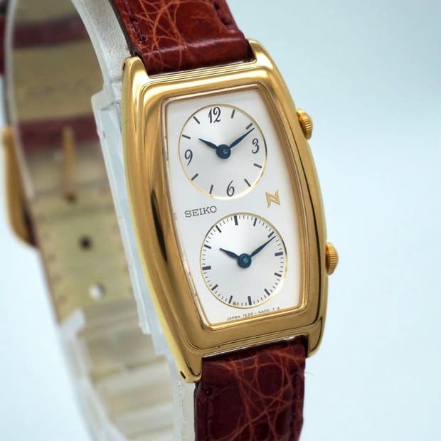 세이코 노이에 듀얼 타임 시계