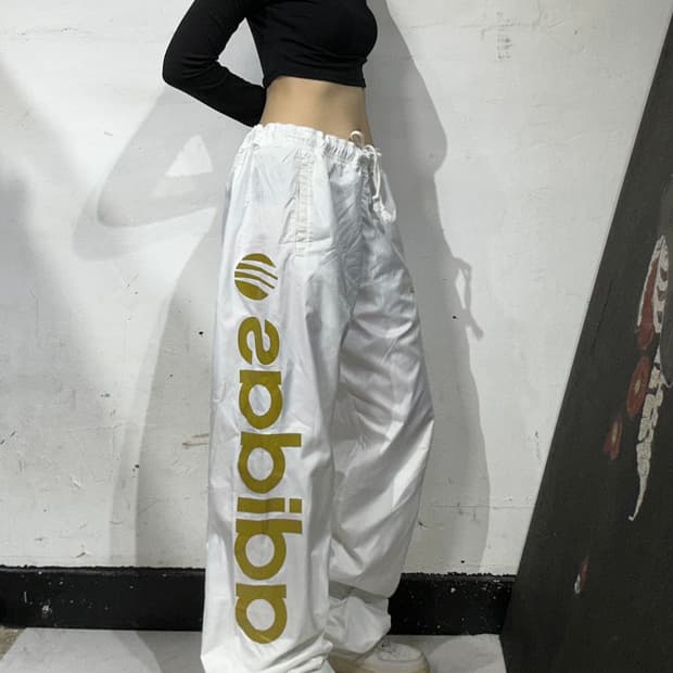 아디다스 화이트 골드 스펠아웃 와이드  트랙 팬츠 추리닝 바지 M