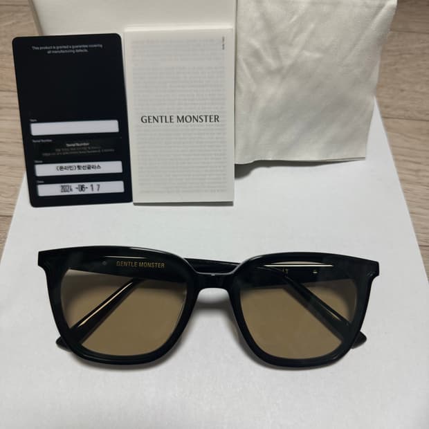 젠틀몬스터 릴리트(BR) 팝니다.