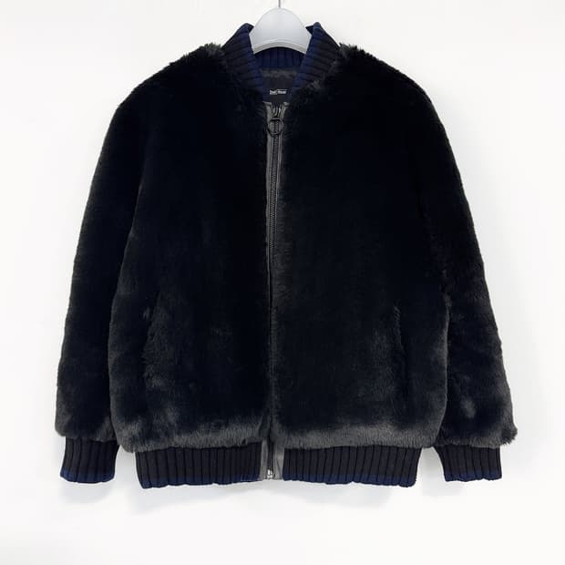 세컨플로어 배색 퍼 집업 자켓