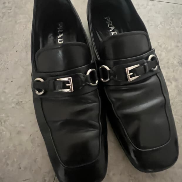 00s 프라다 로퍼