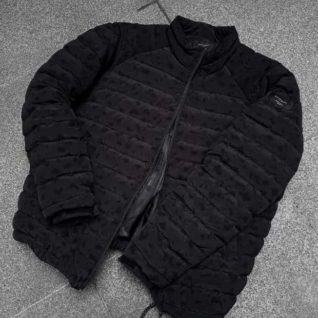 언더마이카 경량패딩