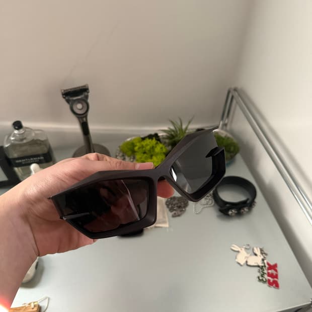 GIVENCHY G CUT SUNGLASSES