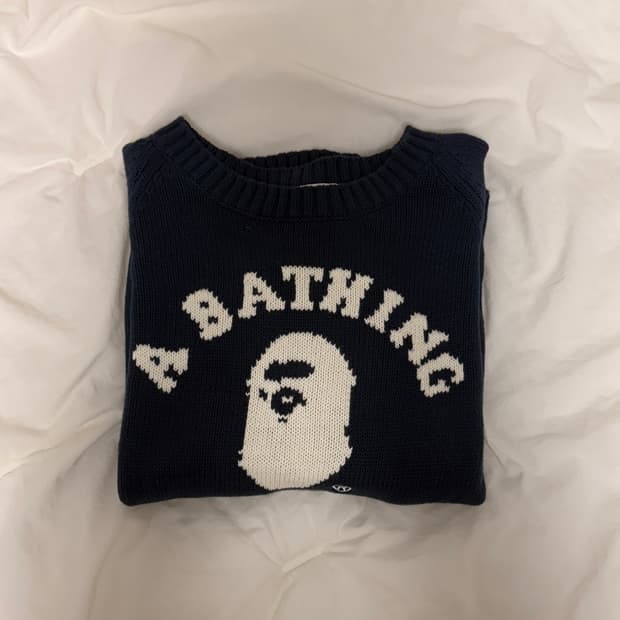 베이프 컬리지 니트