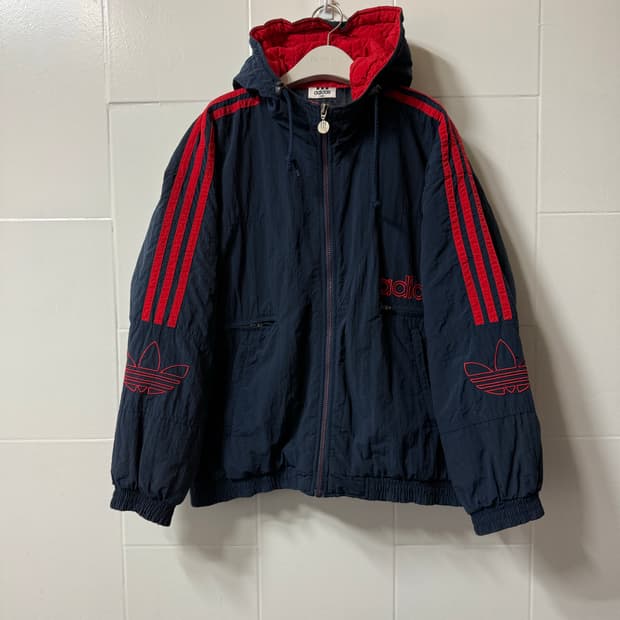 아디다스 올드스쿨 트레포일 누빔 후드 점퍼