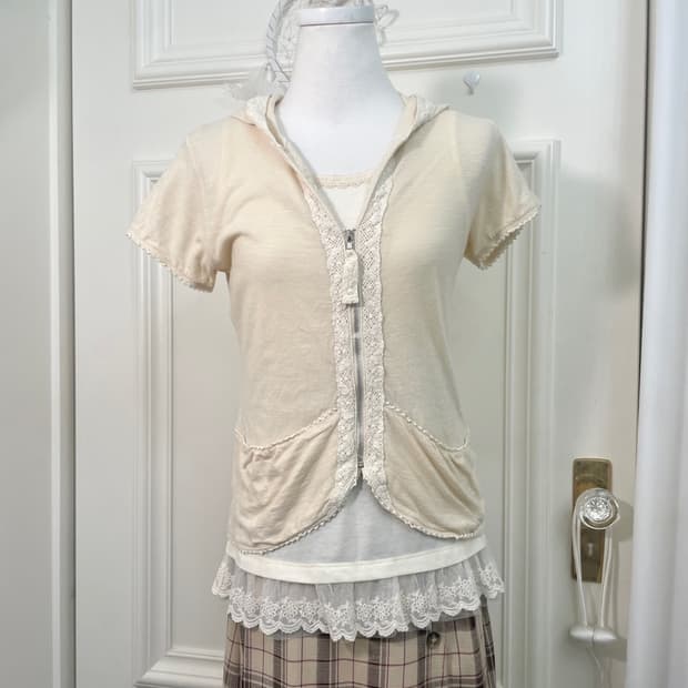 butter cream lace trim cotton half zip-u