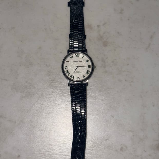 Number (N)ine Crocodile Strab watch
