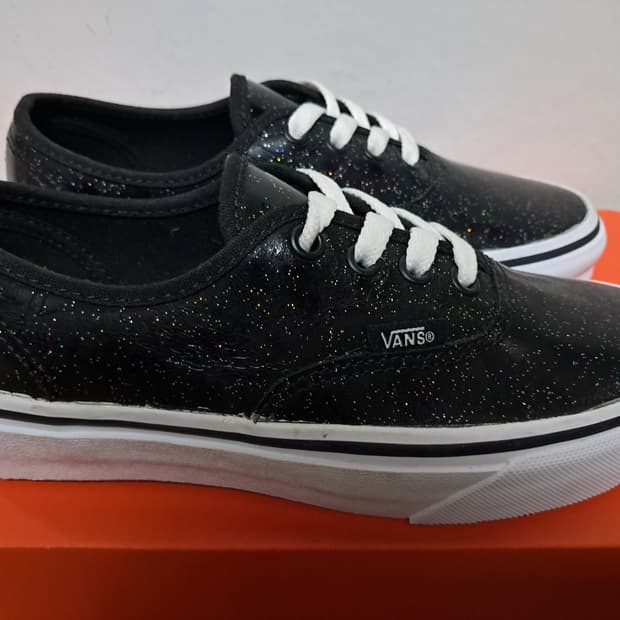 반스 스니커즈 220