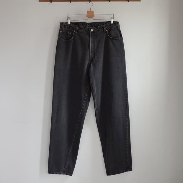 90's Levi's 570 Black Denim Pants