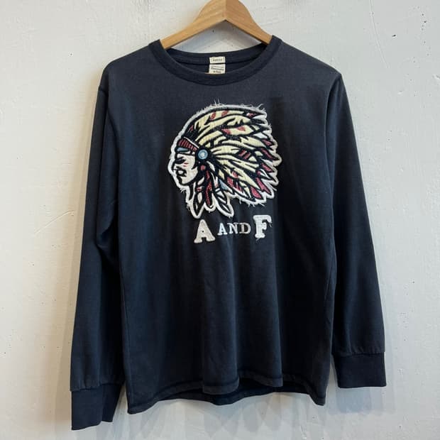 아베크롬비 인디언 아플리케 롱슬리브