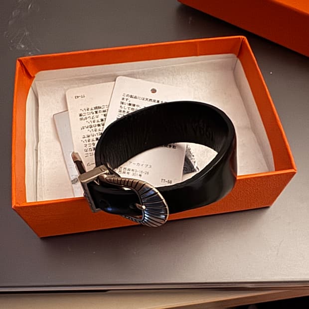 Toga pulla 뱅글 브레이슬릿