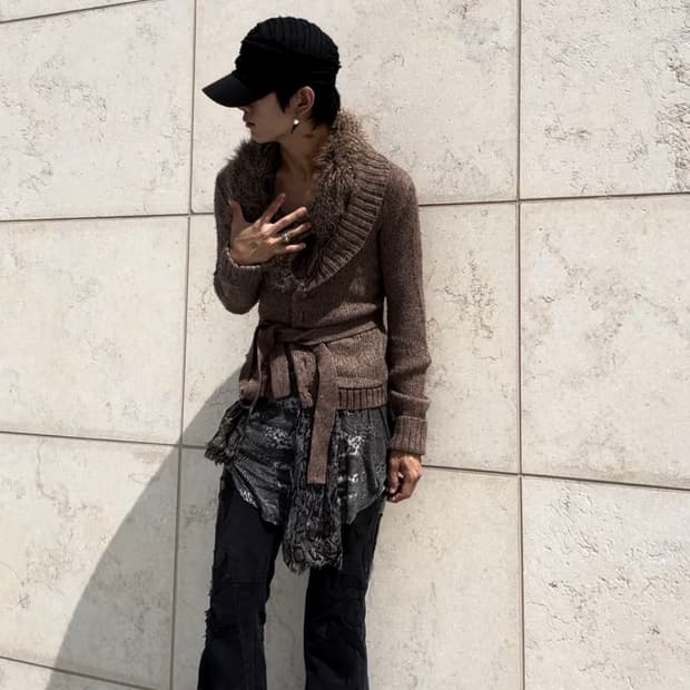 “Vintage” V-Kei Mood Fur Detail Brown Ca