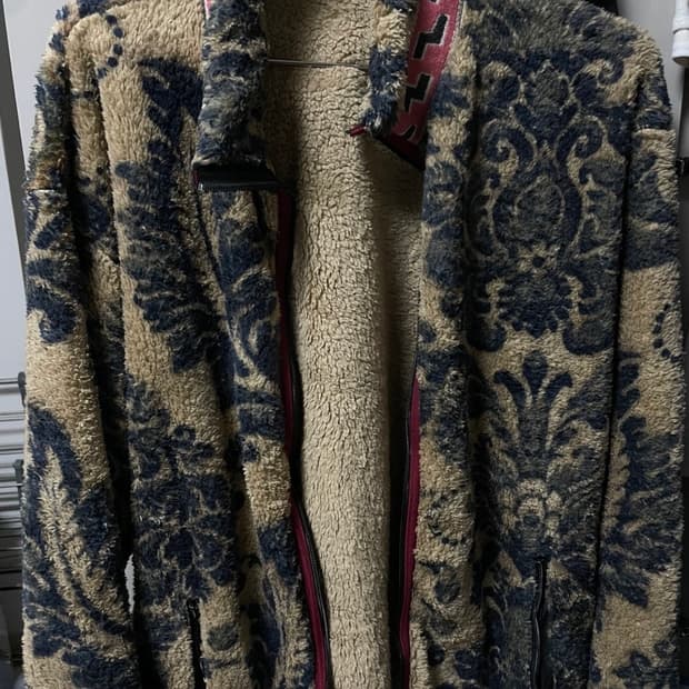 캐피탈 마리아 후리스 5사이즈 팝니다