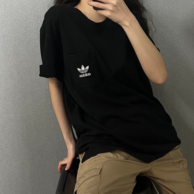 아디다스 오리지널 포켓 반팔티