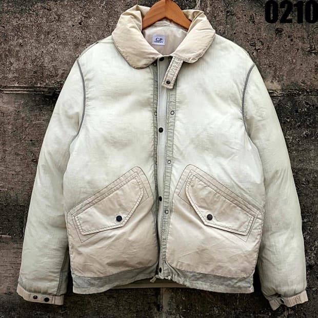 Cp컴퍼니 패딩 점퍼 100 0210