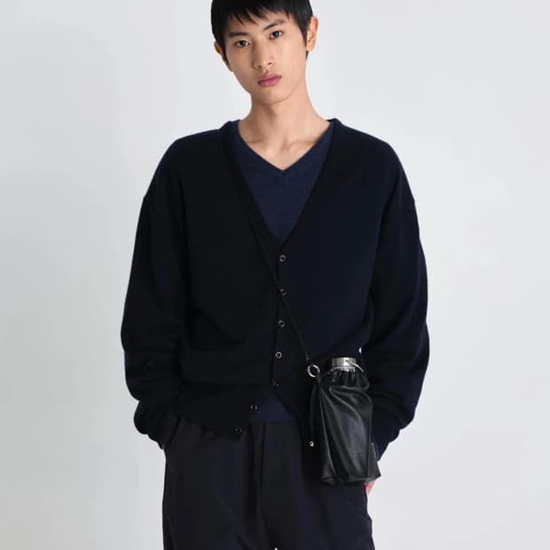 라벨아카이브 히오라 메리노 에어 울 가디건 다크네이비2