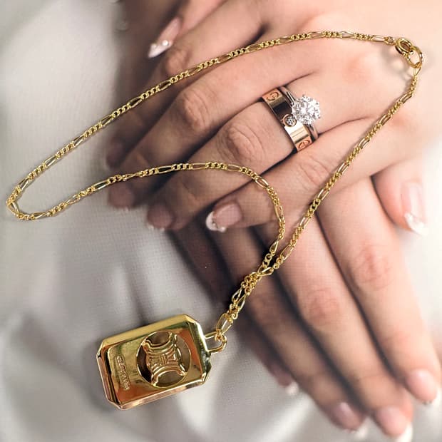 셀린느 트로오페 바 펜던트 목걸이