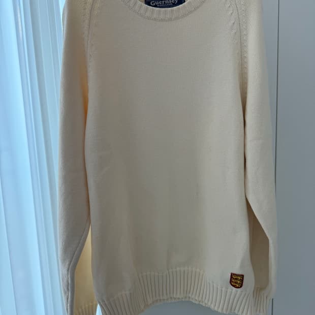 건지울른스 니트