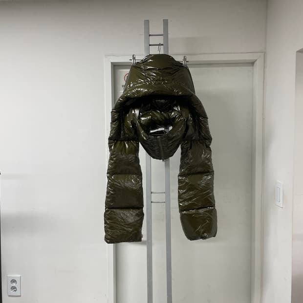 juun.j 후드 패딩 머플러 카키