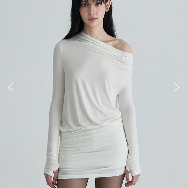 (새상품) 낫유어로즈 셔링 심볼 드레스