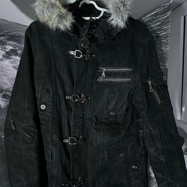 가먼트 펑크 디테일 퍼후드 자켓