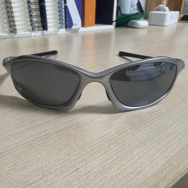 오클리 햇칫 머큐리