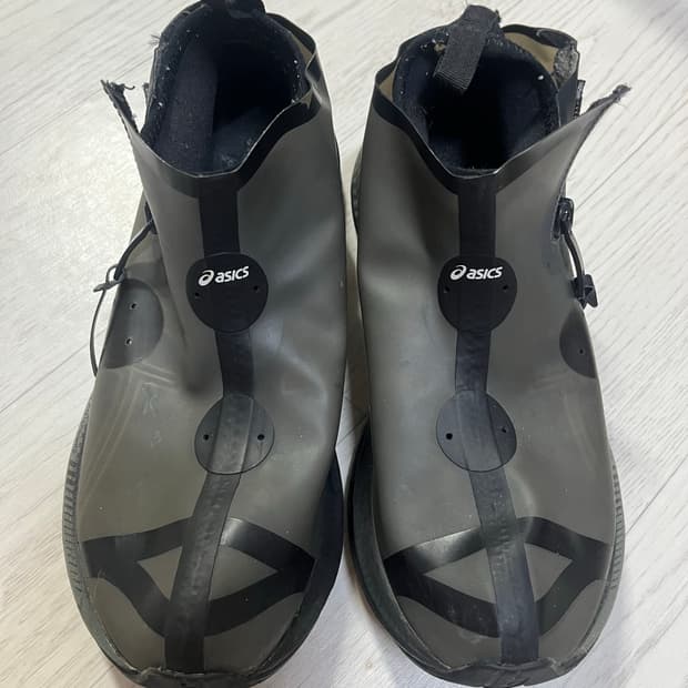 아식스 x 비비안웨스트우드 콜 라보 젤카야노 27LTX