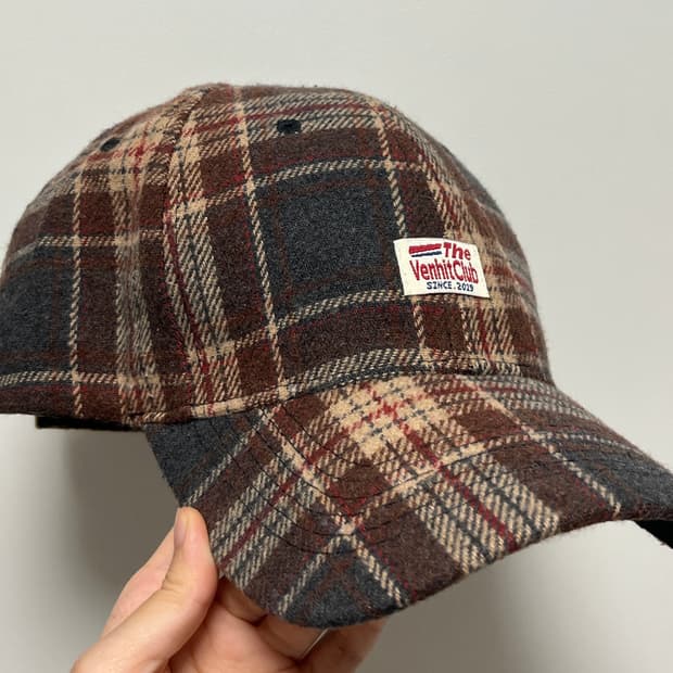 벤힛 시그니처 체크 볼캡 브라운