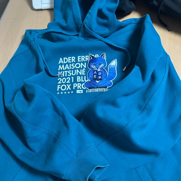 아더에러 메종키츠네 메디테이션 폭스 후드티