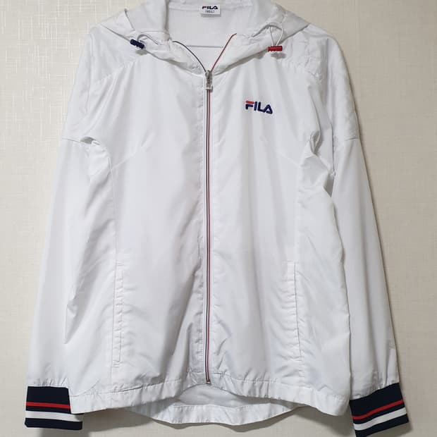 휠라 FILA 흰색 바람막이 자켓