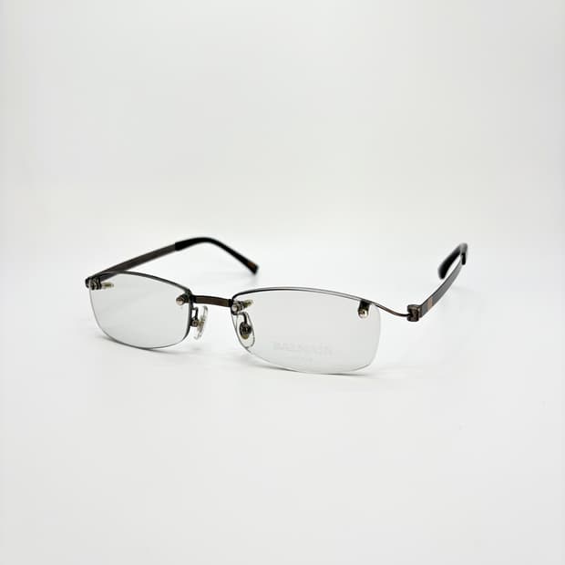 BALMAIN 그레이 스퀘어 반무테 