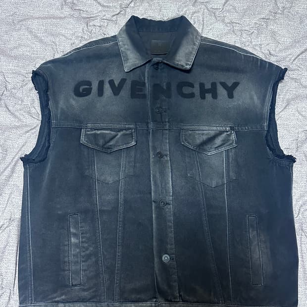 GIVENCHY 로고 프린팅 오버사이즈 베스트 BM01295Y52