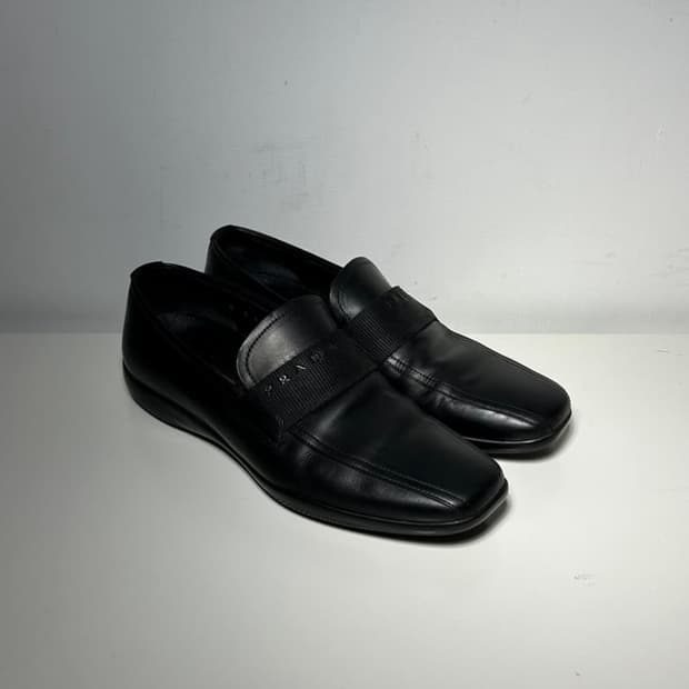 프라다 스포츠 로퍼