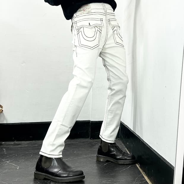 트루릴리전 화이트 팬츠