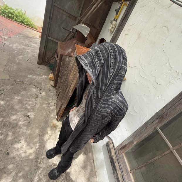 EDGE Skull pattern cardigan