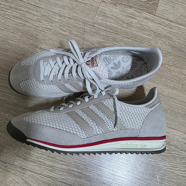 아디다스.운동화