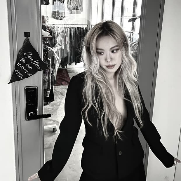 꼼데가르송 04‘s 아카이브 롱 라펠 블레이저