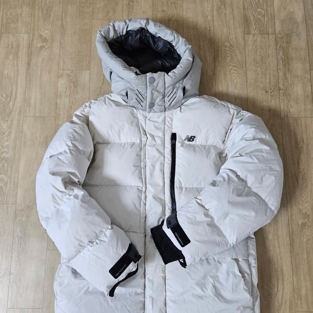뉴발란스 화이트 구스다운 패딩