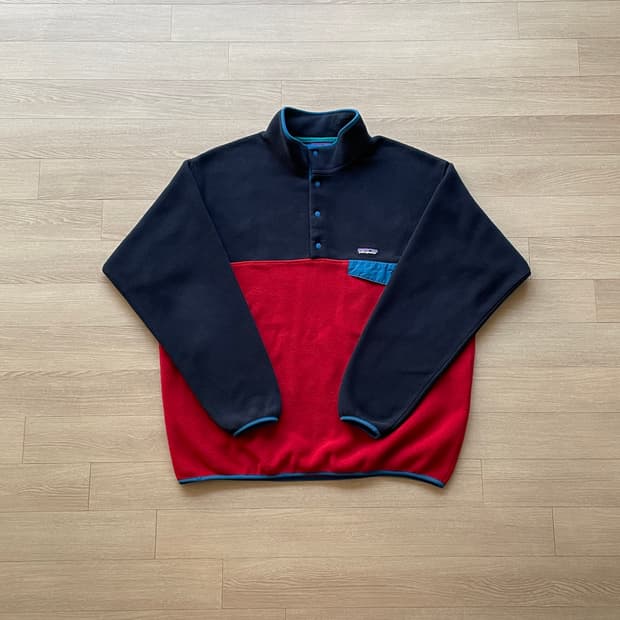 파타고니아 신칠라 레드 블루 플리스