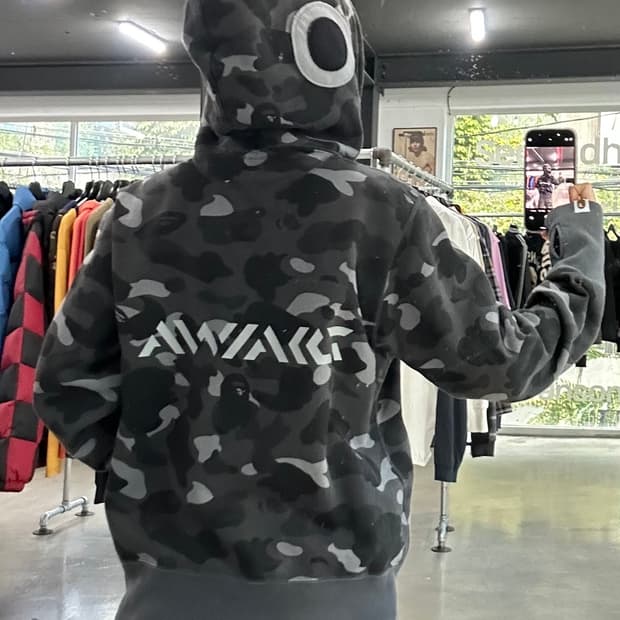 베이프 x Daiwa 카모 피쉬 핸드워머 풀 후드집업 흑계