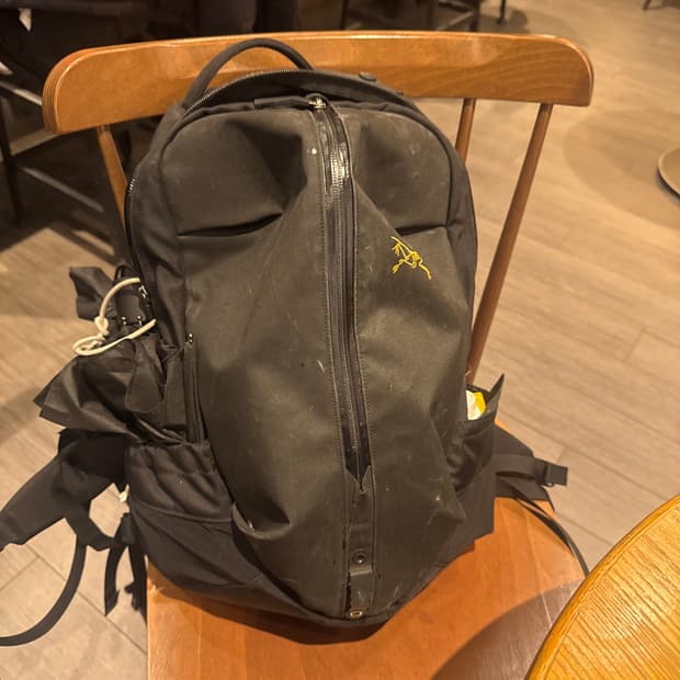 아크테릭스 아로16 