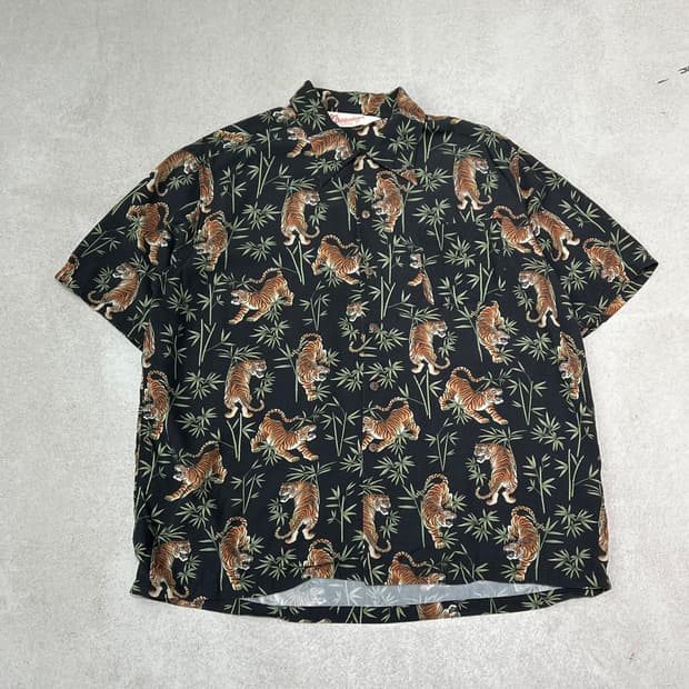 아웃스탠딩 타이거패턴 반팔셔츠 s10440