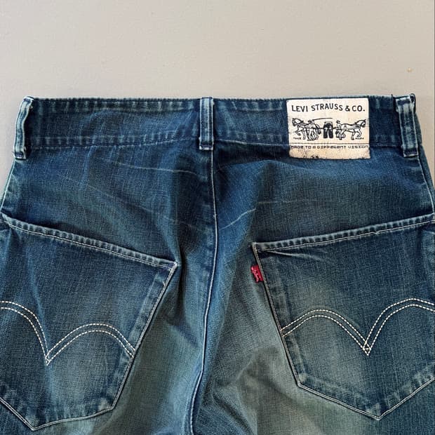 00s Rare Levi’s N3BP
