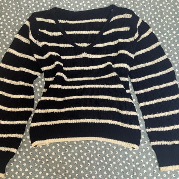 스트라이프 네이비 니트