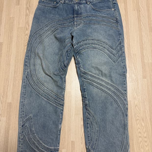 슈프림 S 로고 루즈 핏 진 워시드 블루 - 24SS 34