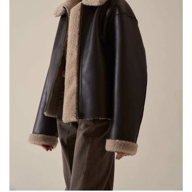 파사드패턴 리버시블 무스탕