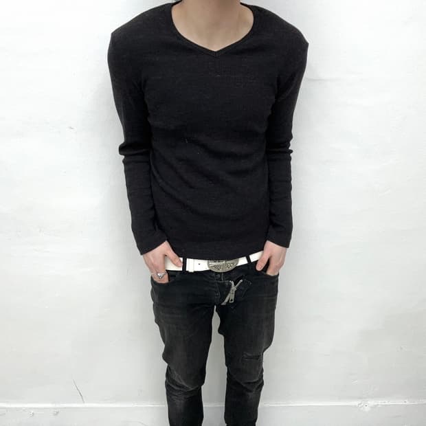 burgundy v-neck long sleeve